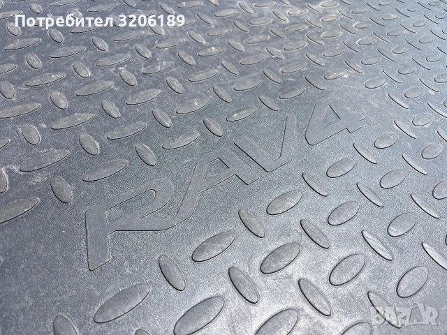 Гумена стелка багажник за Тойота Рав 4 / Toyota Rav4, снимка 3 - Аксесоари и консумативи - 55213367