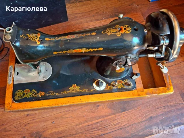 Ръчна шевна машина Подольск Клас 2М (ПМЗ) – пълен комплект с куфар и ключ, снимка 3 - Антикварни и старинни предмети - 55494566