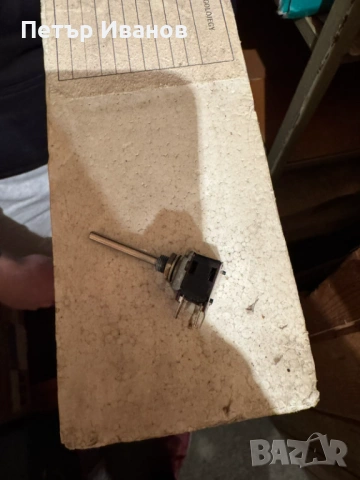 Стерео потенциометър 2x100KΩ с дълга ос 