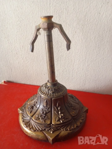 Розетка за полилей арт деко