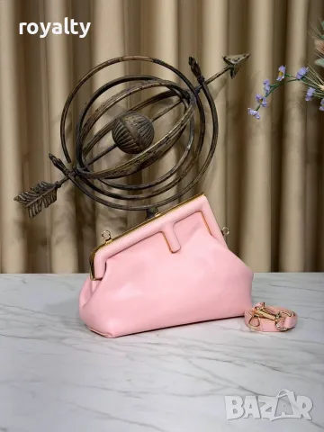 Fendi Нова Дамска Чанта Фенди Различни Цветове , снимка 17 - Чанти - 55316973