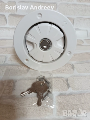  Кръгъл гравитационен вход за вода с ключалка за външен монтаж на кемпер, лодка