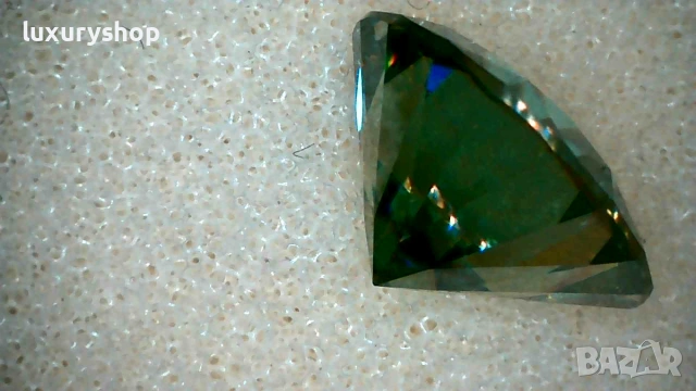 Диамант, Moissanite Brilliance, зелен със сертификат, гравиран номер на камъка - 35 евро - 1 карат, снимка 8 - Бижутерийни комплекти - 55082794