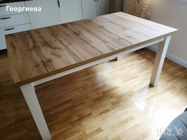 Разтегателна трапезна маса MARKSKEL 