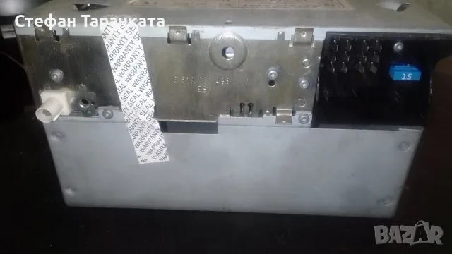 Grundig -CD player за автомобил в незнайно състояние , снимка 4 - Други - 55434439