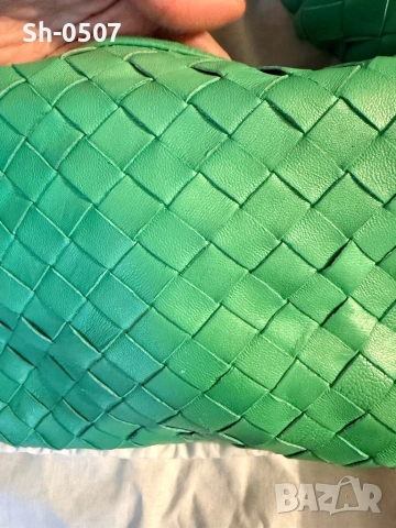 Пролетна кожена чантичка, снимка 3 - Чанти - 54368155