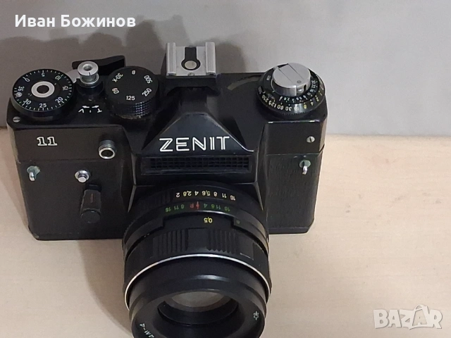 Съветски фотоапарат Зенит 11, снимка 2 - Фотоапарати - 54689417