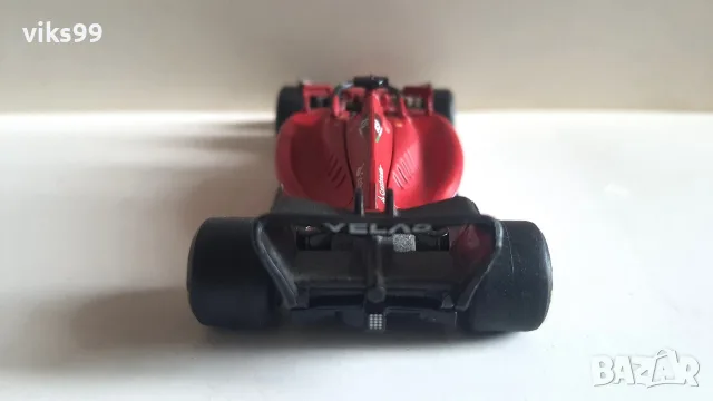 Bburago FERRARI F1-75 Shell Motorsport Collection Bluetooth 1:41, снимка 4 - Колекции - 54912780