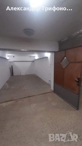 Продава гараж  ул."Г.Бенковски 52", снимка 8 - Гаражи и паркоместа - 53994105