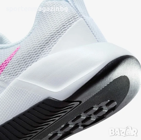 Дамски маратонки Nike MC Trainer 3, снимка 8 - Маратонки - 54847958