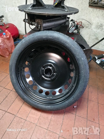 Патерица Audi A4 B9, снимка 4 - Гуми и джанти - 55138065