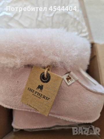 Shepherd Sheepskin Footwear меки детски пантофи от овча кожа с връзки 