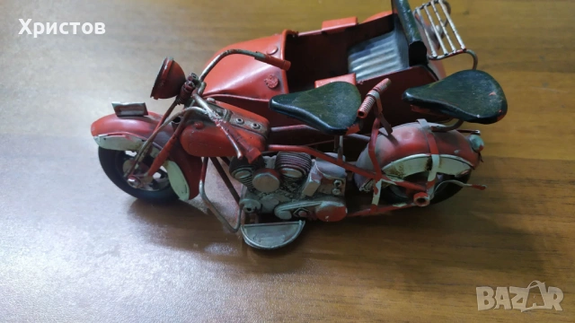 РЪЧНО ИЗРАБОТЕНА Колекционерска Метална играчка ОТ ЕДНО ВРЕМЕ мотоциклет с кош 