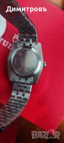 Tudor Classic Date+Day 41mm „Linen Dial” Ref. 23010 – (Full Set), снимка 9 - Мъжки - 54576778