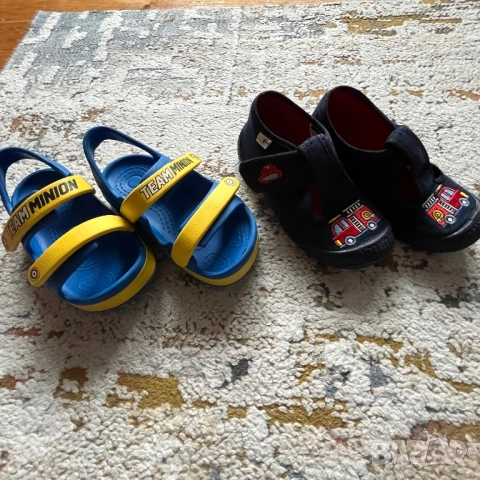 Пантофи и сандали