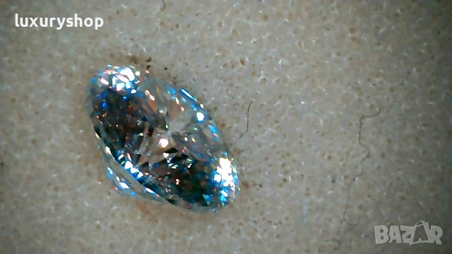 Диамант, Moissanite 100 faceted cut, със сертификат, гравиран номер на камъка - 35 евро - 1 карат, снимка 3 - Пръстени - 55082974