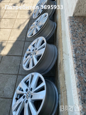 Оригинални джанти на VW Golf Passat Caddy Touran, снимка 4 - Гуми и джанти - 54449461