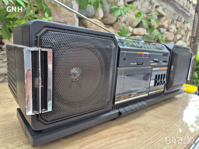 Радиокасетофон Sharp GF-329Z(BK), снимка 3 - Радиокасетофони, транзистори - 55191059