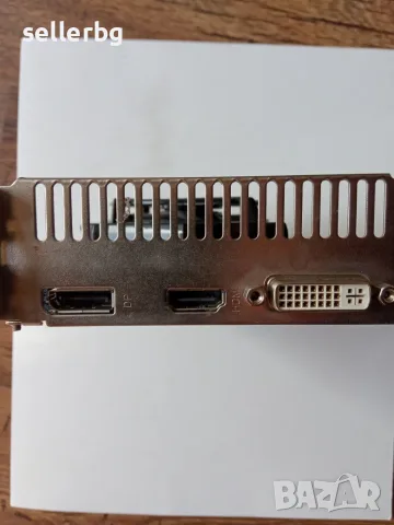 Видеокарта Sapphire Radeon HD 5670 HM PCI-E HDMI/DVI-I/DP W/512MB GDDR5 VRAM, снимка 3 - Видеокарти - 55679735