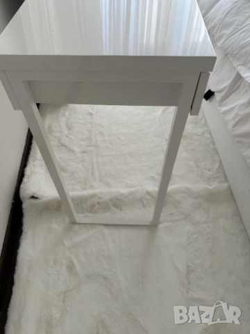 Ikea besta burs , бял гланц Бюро , тоалетка, снимка 6 - Бюра - 54485255