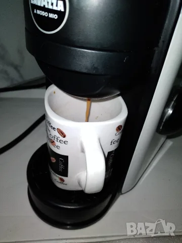 Кафемашина Lavazza Mini Compact за капсули A Modo Mio, снимка 5 - Кафемашини - 55685554