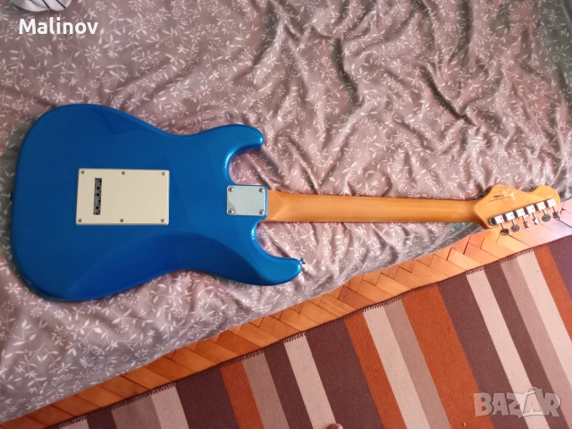 Vintage V6 reissued series, снимка 2 - Китари - 54688303