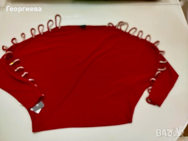 Guess топ в червено, снимка 3 - Блузи с дълъг ръкав и пуловери - 54905658