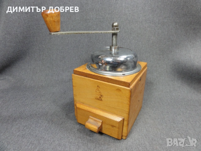 СТАРА РЕТРО ДЪРВЕНА МЕЛНИЦА ЗА КАФЕ РЪЧНА КАФЕМЕЛАЧКА