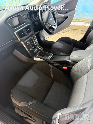 Volvo V40 T4 Turbo Benzin 180кс., снимка 15 - Автомобили и джипове - 55016536