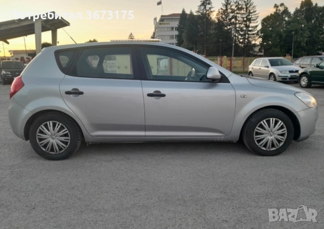 Киа сийд, снимка 2 - Автомобили и джипове - 54443577