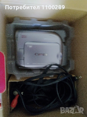 Дигитална видеокамера Canon MV900, снимка 3 - Камери - 54689111