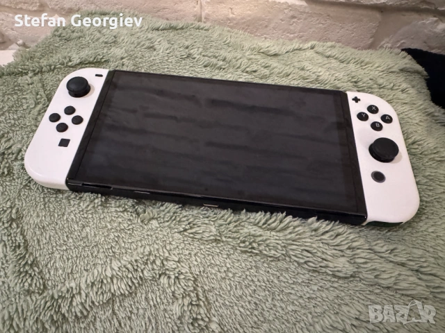 Nintendo Switch OLED (Бял) + 2-ри комплект Joy-Con + 45 Топ Игри (Zelda, Mario, Persona 5)