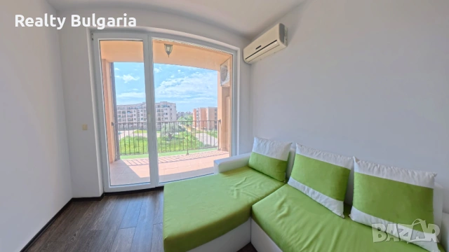 Заглавие: Обзаведен двустаен апартамент с басейн в Sunny View Central – 800 м до плажа – Слънчев бря, снимка 2 - Апартаменти - 54672689