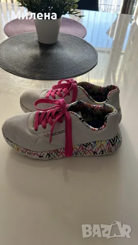 Детски сникърси Skechers 35 размер, снимка 2 - Детски маратонки - 55650568
