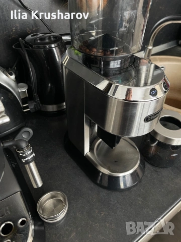 Кафемашина Delonghi Dedica + Кафемелачка Delonghi, снимка 5 - Кафемашини - 54449121