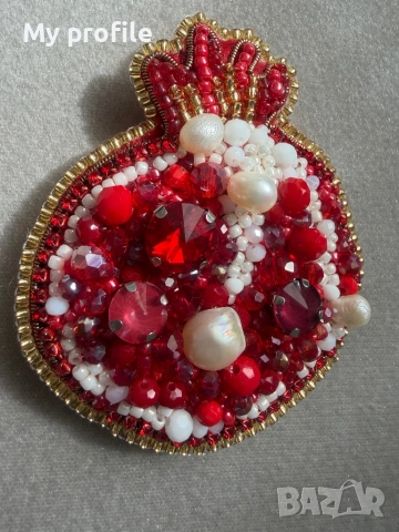 Уникална брошка Handmade - Нар с естествени перли , снимка 9 - Колиета, медальони, синджири - 54053662