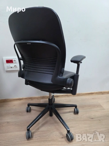 Steelcase leap v2 естествена кожа ергономичен офис стол, снимка 2 - Столове - 54687135