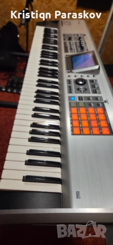 Roland Fantom X7, снимка 3 - Синтезатори - 54880245