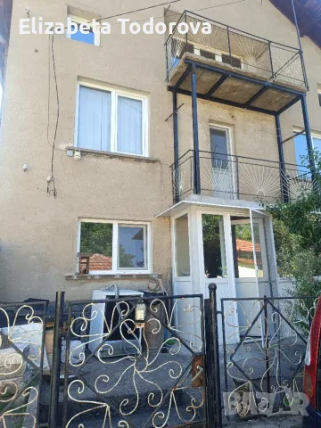 Продавам къща 3 етажа, снимка 5 - Къщи - 55674987