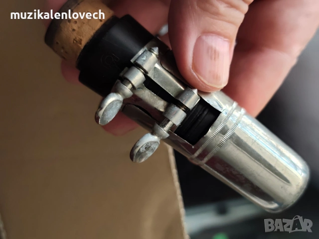 Vintage Amati Kraslice Wooden Clarinet /German System/ Made in Czechoslovakia кларинет с куфар, снимка 9 - Духови инструменти - 55206116