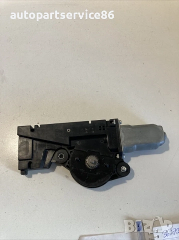Електрически мотор за люк за Subaru Outback 2.0 Дизел (2010) , снимка 3 - Части - 54219611