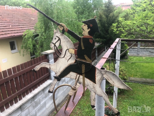 старинна метална, люлееща се играчка КАВАЛЕРИСТ, снимка 2 - Антикварни и старинни предмети - 47563264
