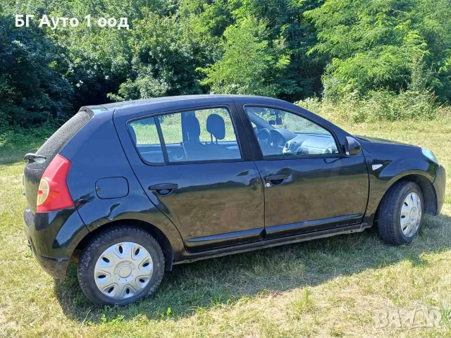 Дачия Сандеро 1,4 фабрична газ., снимка 4 - Автомобили и джипове - 55337800