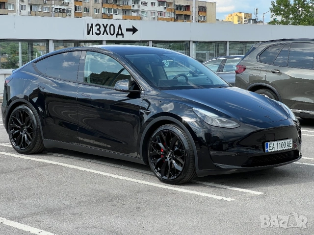 Tesla Y Performance 