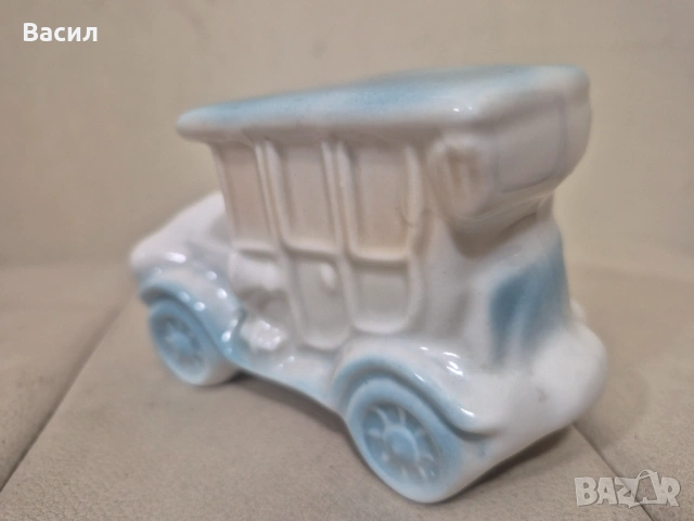 Порцеланова фигура Кола, снимка 4 - Колекции - 54150159