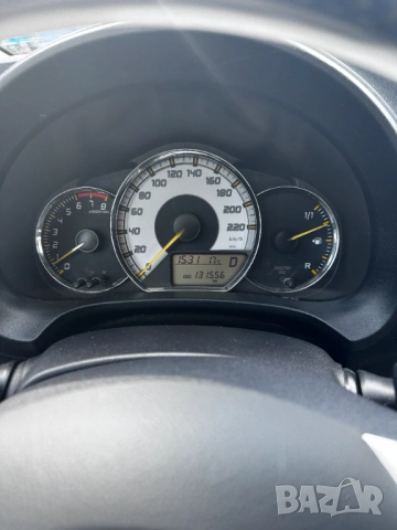 Продавам Тойота Ярис - отличен, снимка 14 - Автомобили и джипове - 54397595