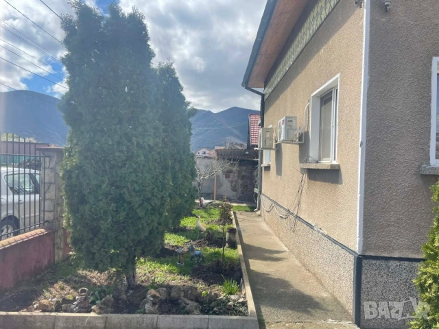 Къща на 2-етажа в кв. Кулата , снимка 7 - Къщи - 54006475