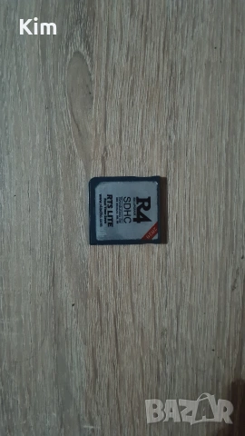 Nintendo DS + зарядно + R4, снимка 2 - Nintendo конзоли - 55154452