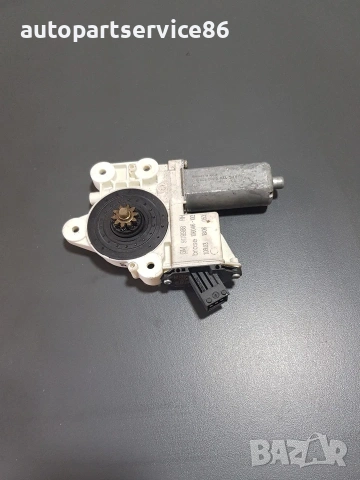 Моторче за преден десен стъклоповдигач за Vauxhall Opel Vectra C (2002-2006) 9178988