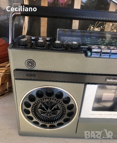 Радиокасетофон National Panasonic RS-466  (Japan-1975), снимка 2 - Радиокасетофони, транзистори - 54425542